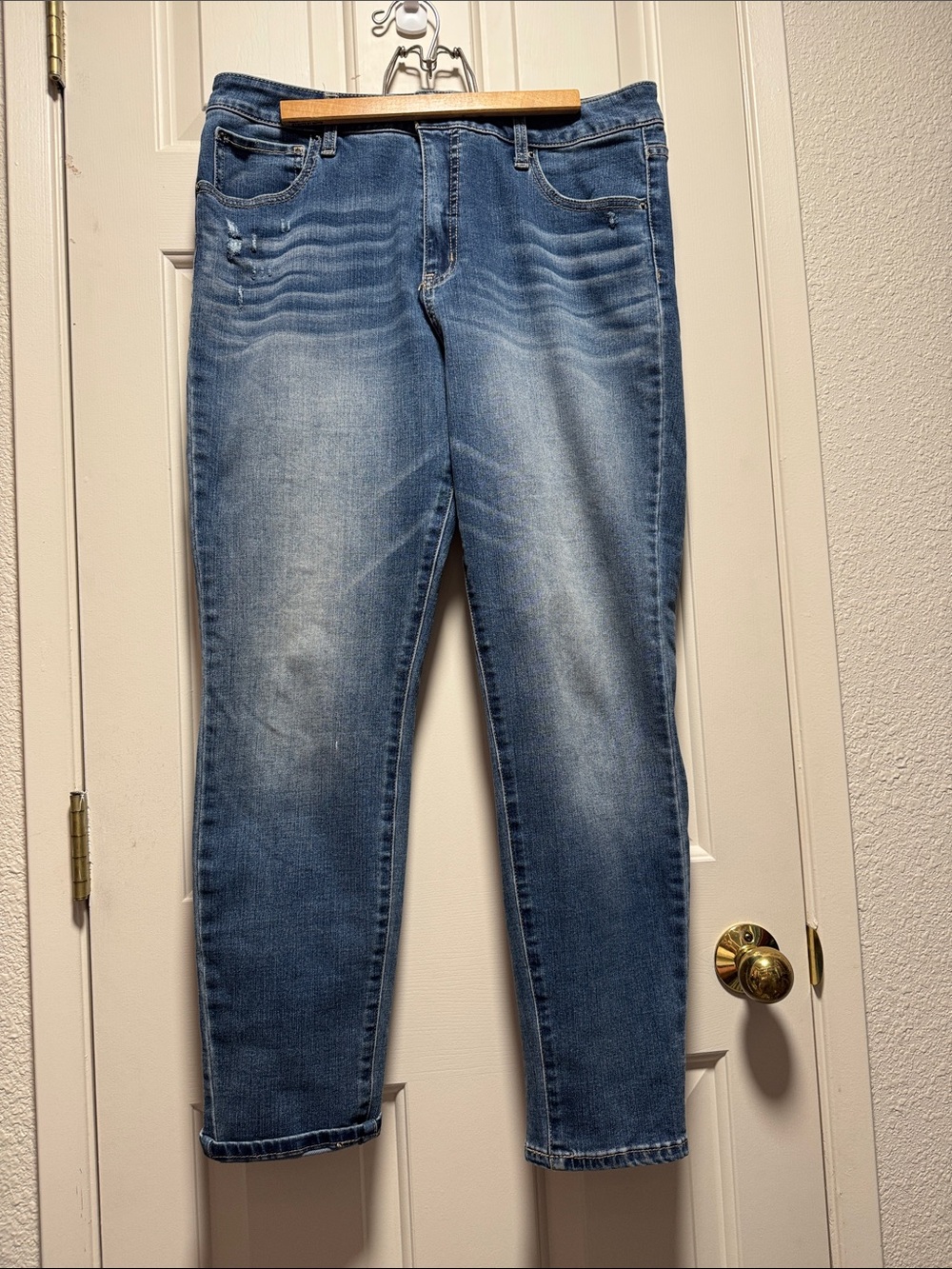 Time & True Distressed Skinny Stretch Women’s Jeans — Blue size 16